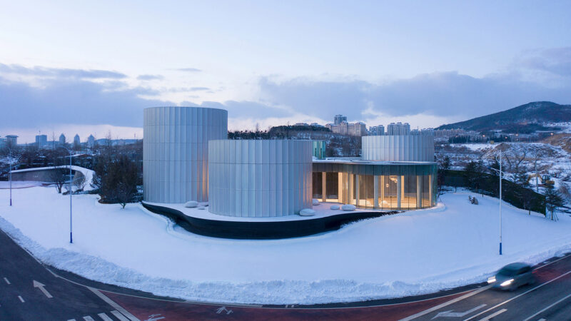 木君建築 | “雪晶”下的熱烈—煙台大棲地城市展廳