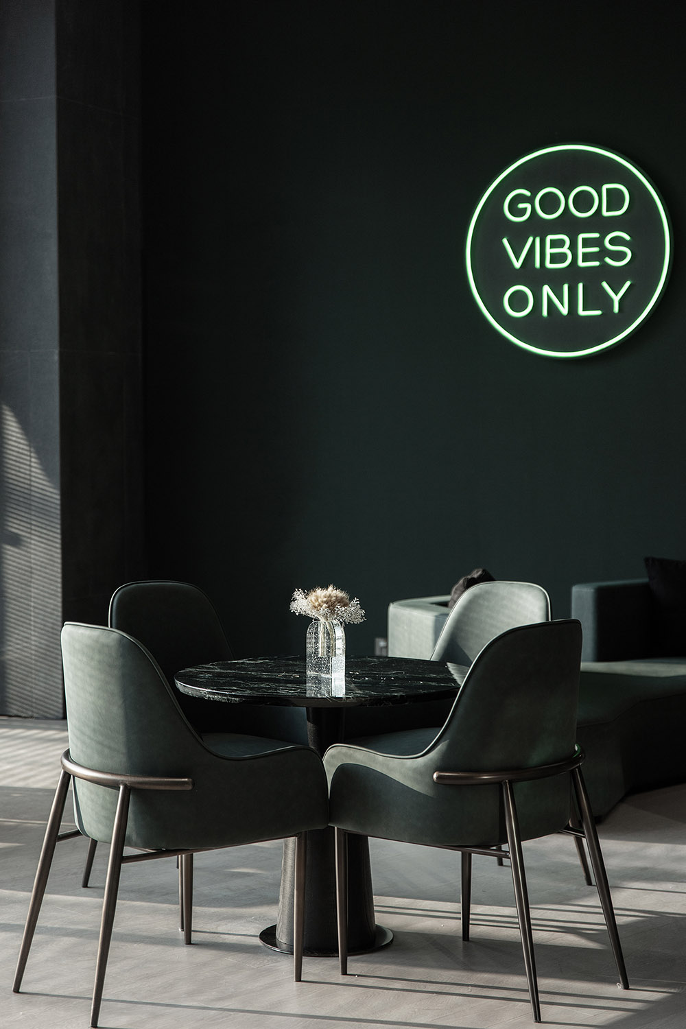 GFD杭州廣飛設計事務所，GFD廣飛設計事務所,杭州廣飛設計事務所,GFD,售樓處設計,售樓處設計案例,現代風格售樓處設計案例,銷售中心設計,杭州售樓處設計,營銷中心設計,杭州營銷中心設計,杭州興耀青漫裏售樓處,興耀青漫裏售樓處,杭州青漫裏售樓處,項目投稿