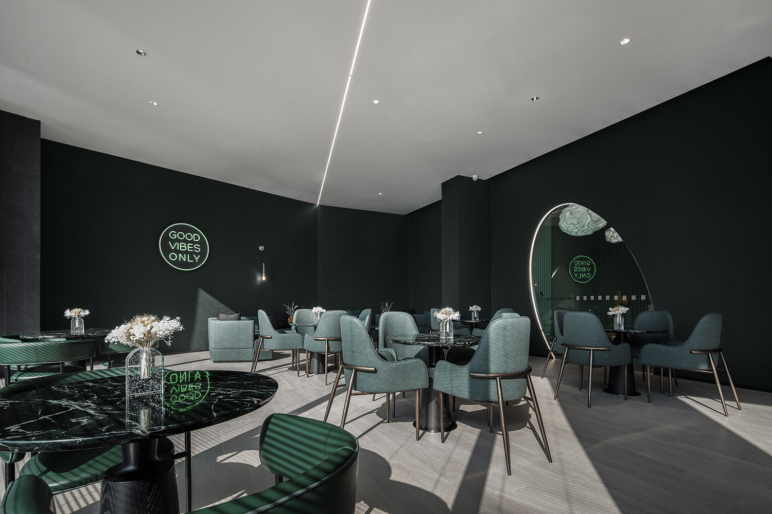 GFD杭州廣飛設計事務所，GFD廣飛設計事務所,杭州廣飛設計事務所,GFD,售樓處設計,售樓處設計案例,現代風格售樓處設計案例,銷售中心設計,杭州售樓處設計,營銷中心設計,杭州營銷中心設計,杭州興耀青漫裏售樓處,興耀青漫裏售樓處,杭州青漫裏售樓處,項目投稿