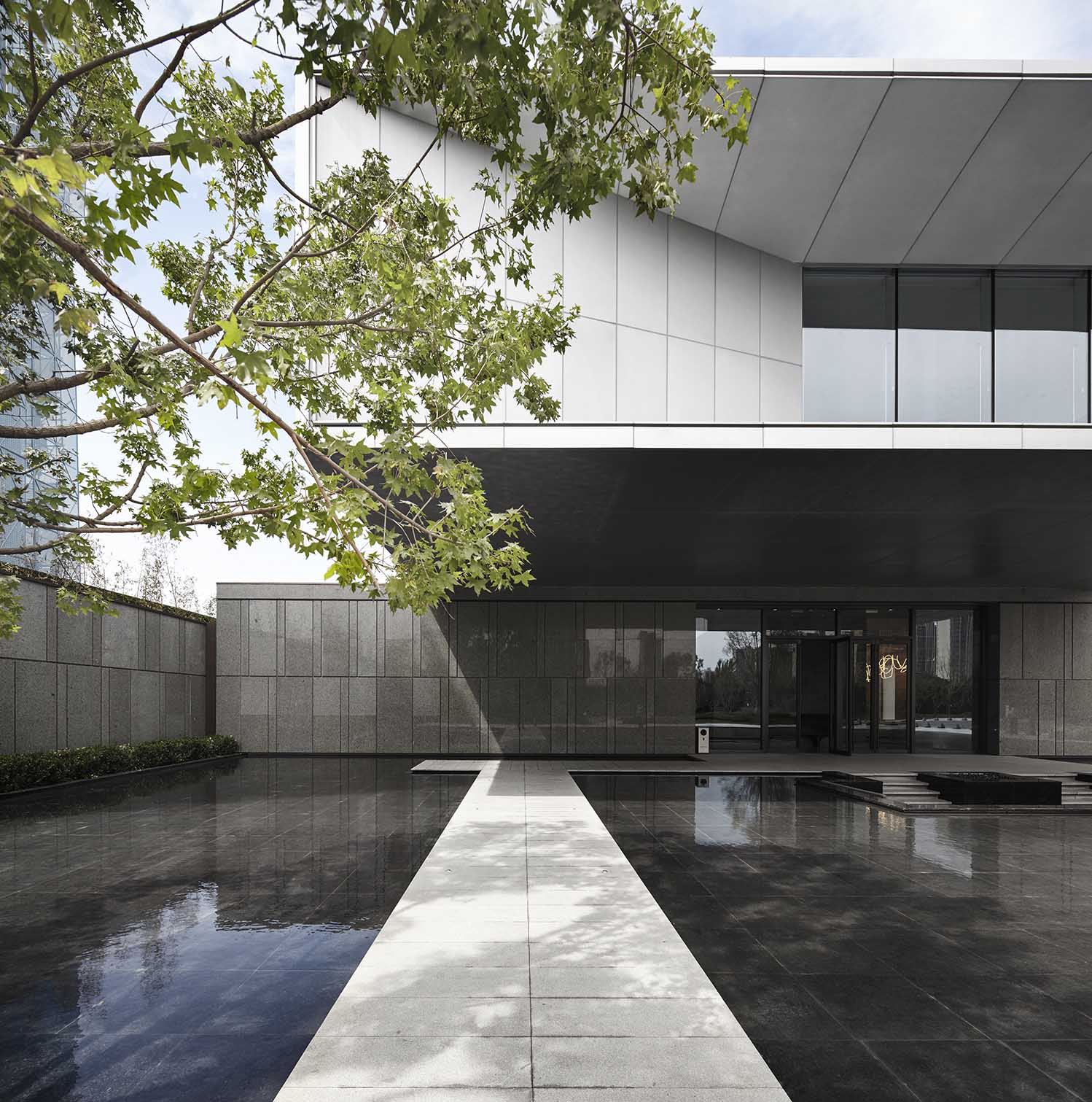 營銷中心設計,售樓處設計,河北營銷中心設計,河北售樓處設計,現代風格售樓處設計,售樓處設計案例,現代風格售樓處設計案例,銷售中心設計,河北固安柏悅府接待中心,柏悅府接待中心,固安柏悅府接待中心,柏悅府售樓處,JSP建築設計,項目投稿