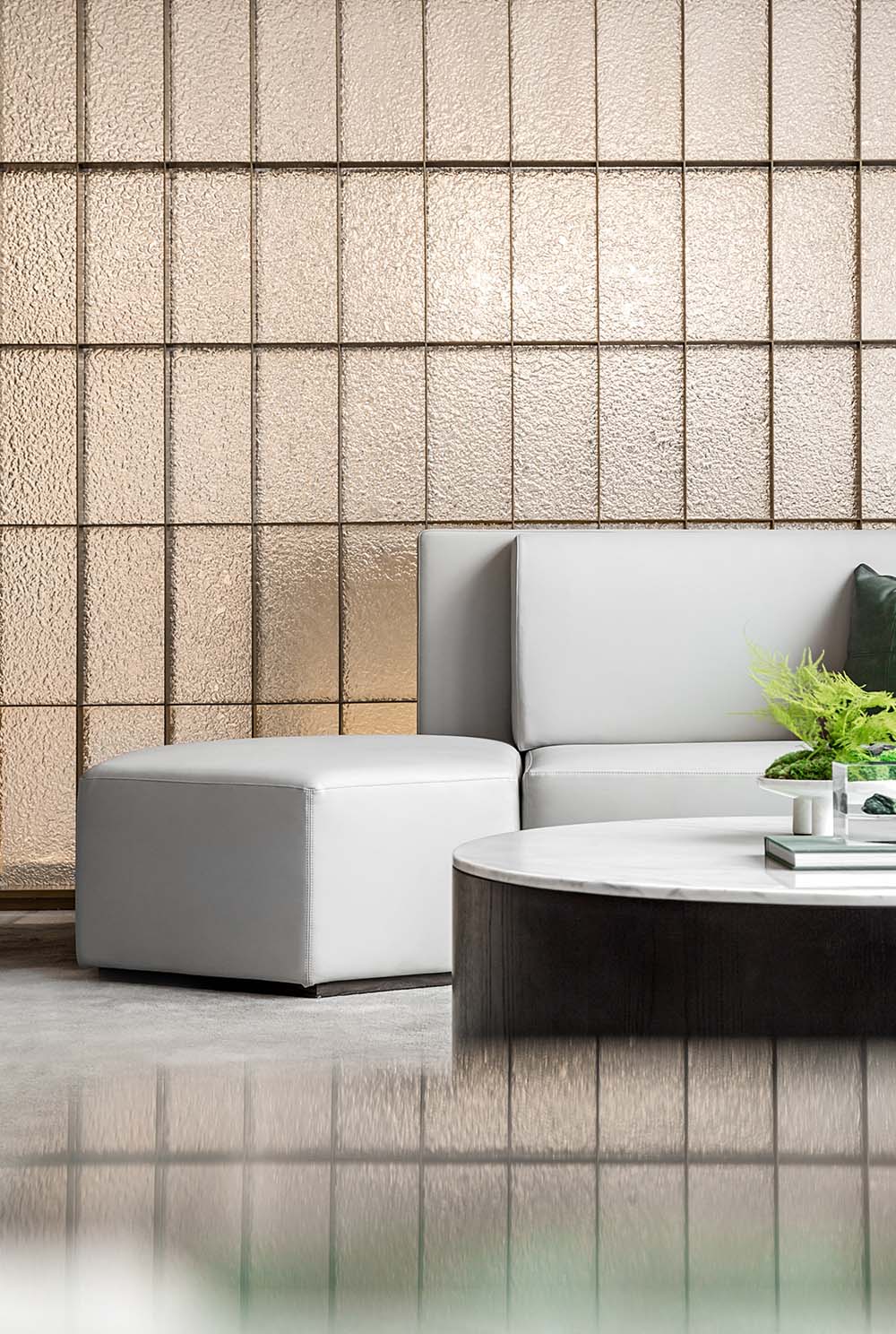 軟裝設計,售樓處軟裝設計,售樓處設計,售樓處設計案例,現代風格售樓處設計案例,營銷中心設計,重慶售樓處設計,重慶營銷中心設計,重慶中鐵建青秀灣售樓處,重慶青秀灣售樓處,中鐵建青秀灣售樓處,VBD設計,VBD,項目投稿