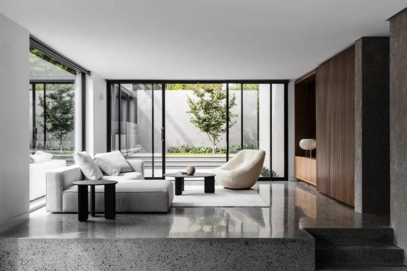 InForm | 墨爾本Brighton East 3現代風格光影別墅