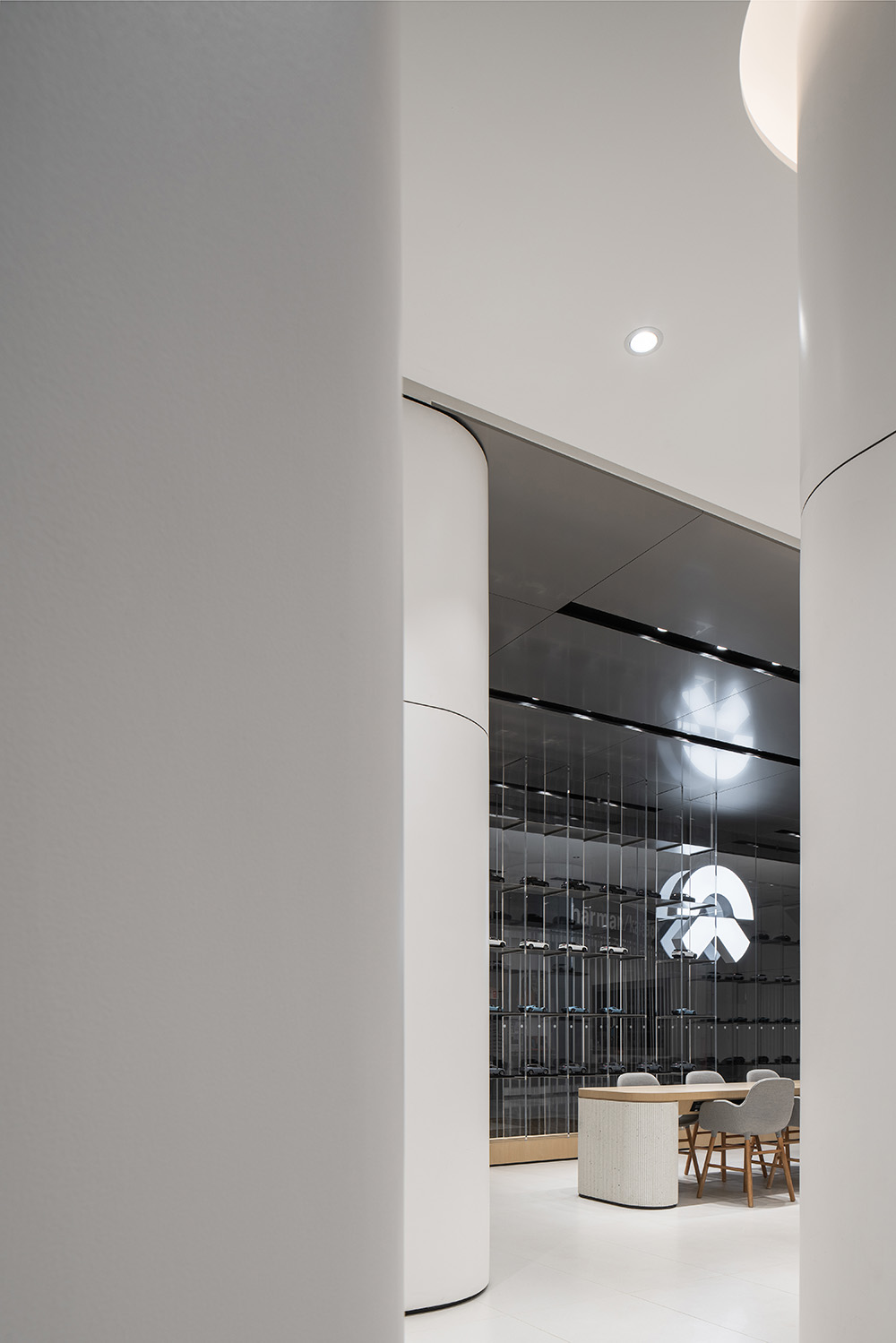 蔚來汽車NIO House成都萬象城店,成都蔚來汽車展廳,成都展廳設計,汽車展廳設計,體驗店設計,汽車體驗店設計,汽車銷售店設計,蔚來汽車,MOC設計,MOC DESIGN OFFICE,項目投稿