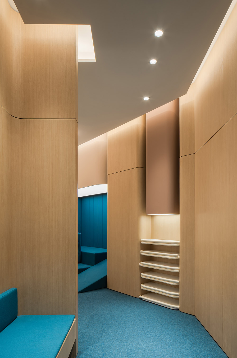 蔚來汽車NIO House成都萬象城店,成都蔚來汽車展廳,成都展廳設計,汽車展廳設計,體驗店設計,汽車體驗店設計,汽車銷售店設計,蔚來汽車,MOC設計,MOC DESIGN OFFICE,項目投稿