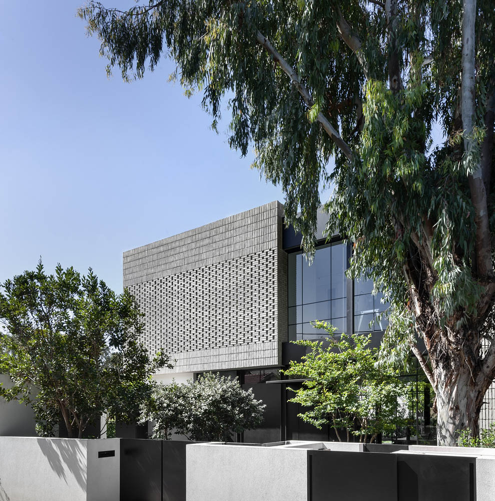 住宅設計,320㎡別墅設計,庭院設計,庭院住宅設計,國外別墅設計,國外住宅設計,國外別墅設計案例,國外現代風格別墅設計,現代風格別墅設計,現代風格住宅案例,黑白灰