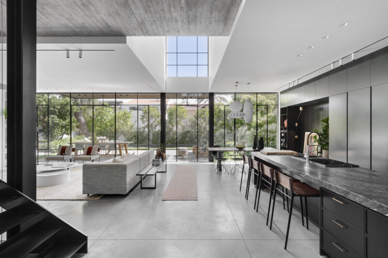 320 ㎡，別墅設計，高級格調–黑白灰!