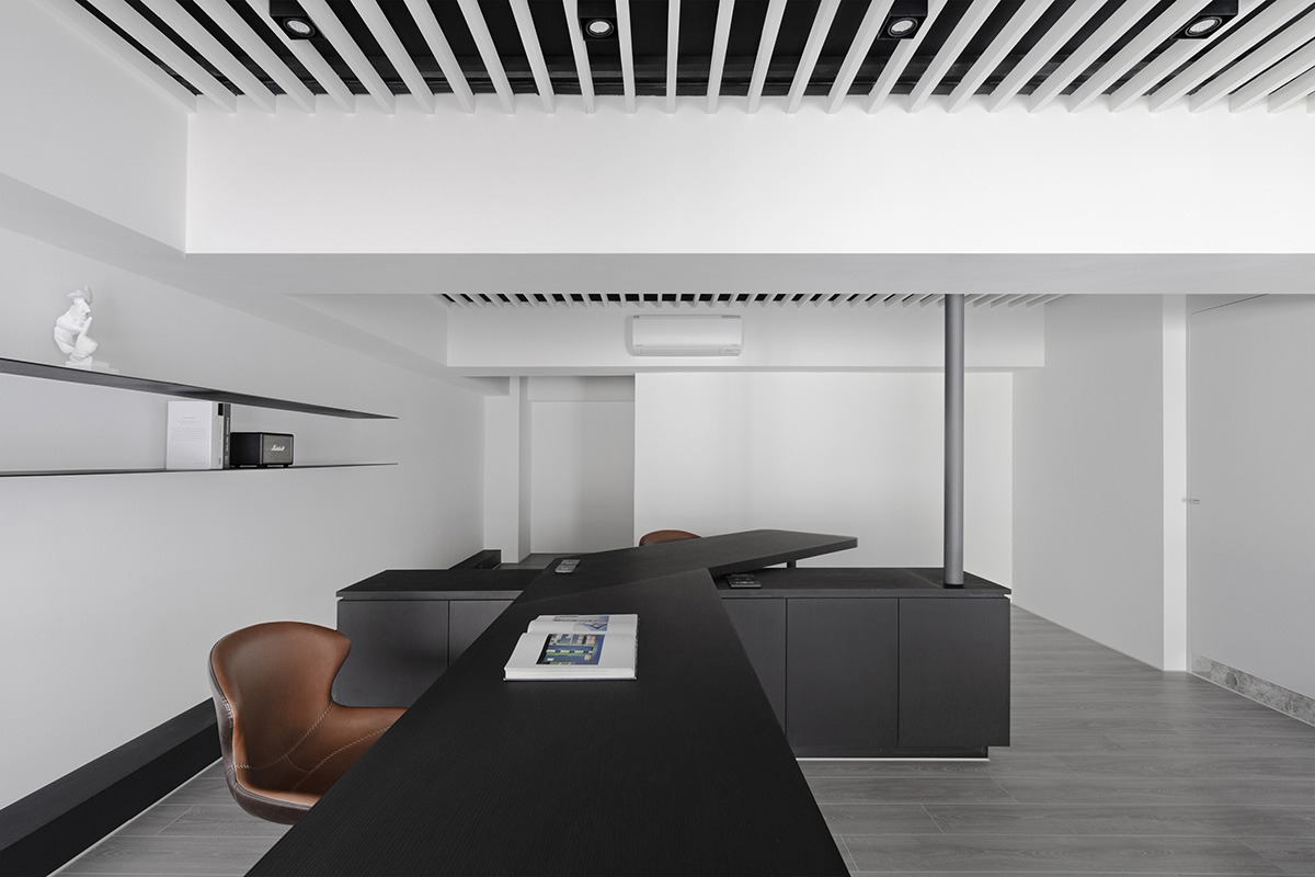 複式設計,複式設計案例,設計師自宅設計,設計師的家,120㎡住宅設計,黑白灰風格設計,辦公室設計