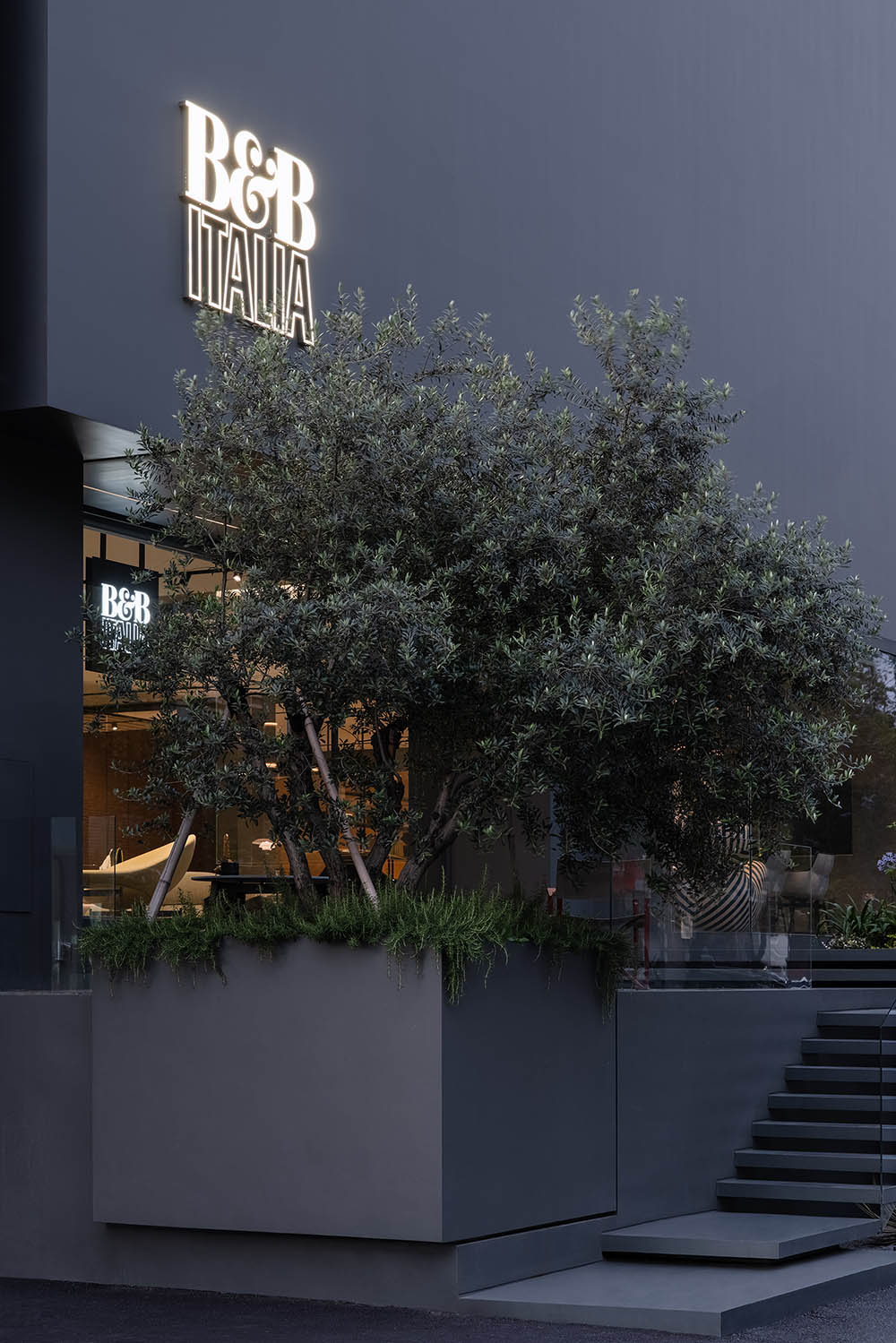 家具店設計,B&B ITALIA家具店,寧波B&B ITALIA家具店,意大利B&B ITALIA,家具旗艦店設計,正反設計,項目投稿