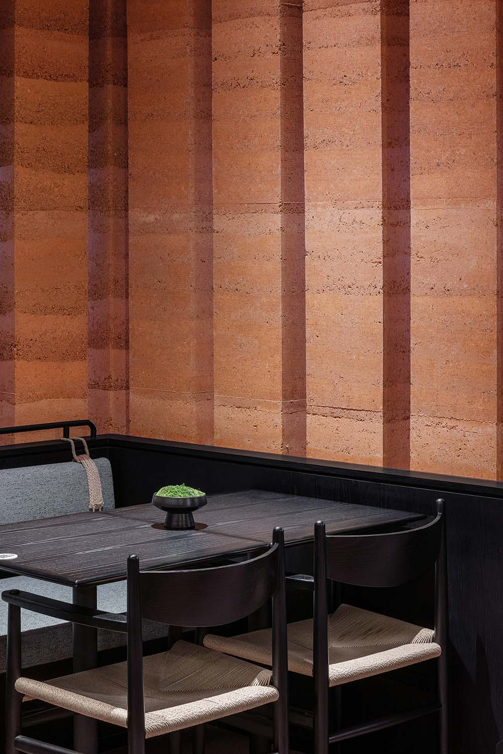 餐廳設計,中式餐廳設計,休閑餐廳設計,餐廳設計案例,深圳餐廳設計,老鄉雞深圳旗艦店,老鄉雞旗艦店,深圳老鄉雞旗艦店,老鄉雞,春山秋水設計,春山秋水,項目投稿