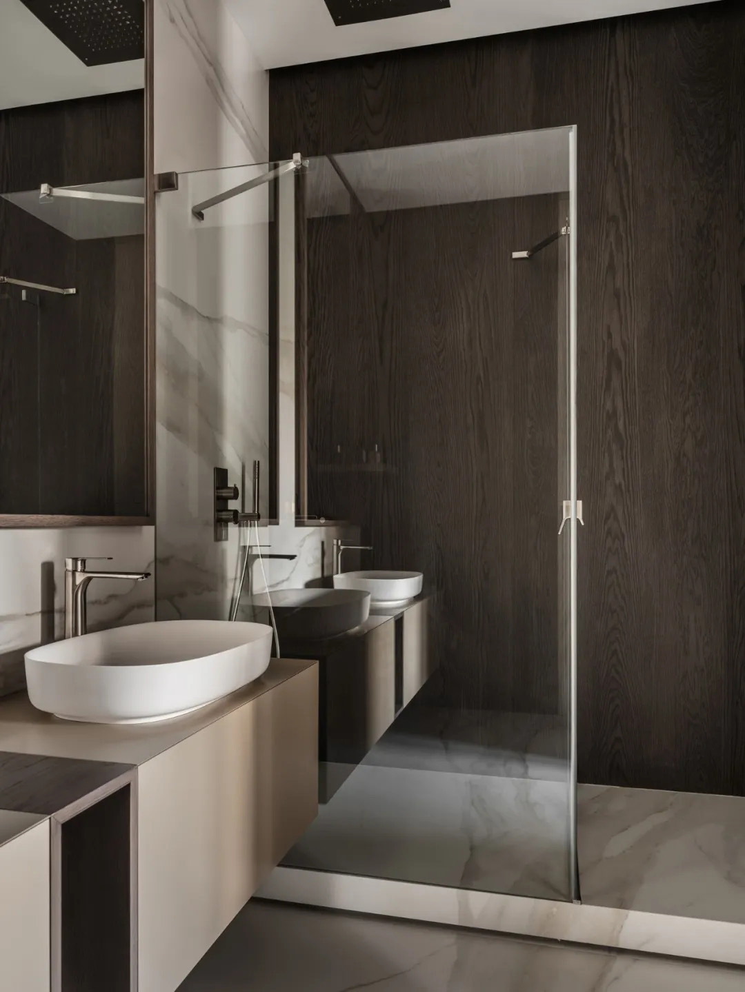 165㎡住宅設計,公寓設計,現代風格公寓設計,國外住宅設計,國外住宅設計案例,國外現代風格住宅設計,現代風格住宅設計,現代風格住宅案例,暖色係住宅設計,家裝設計,Babayants Architects