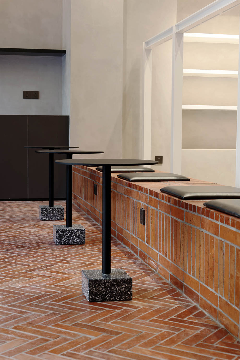 商業空間,服飾店設計,服裝店設計,太原服裝店設計,女裝店設計,太原零售店設計,WEI STUFFSPACE,太原WEISTUFF,WEI STUFFE服飾店,項目投稿,末染設計,末染設計作品