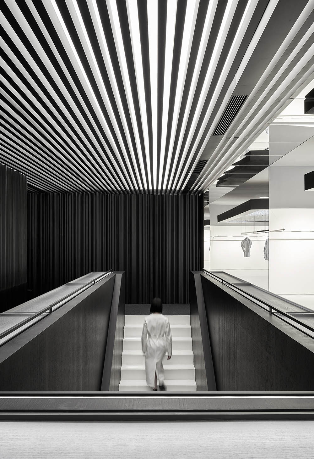 買手店設計,時尚買手店設計,零售店設計,零售空間設計,女裝店設計,(SO)What買手店,(SO)What,SND買手店,服裝零售店設計,重慶(SO)What買手店,萬社設計,萬社設計作品