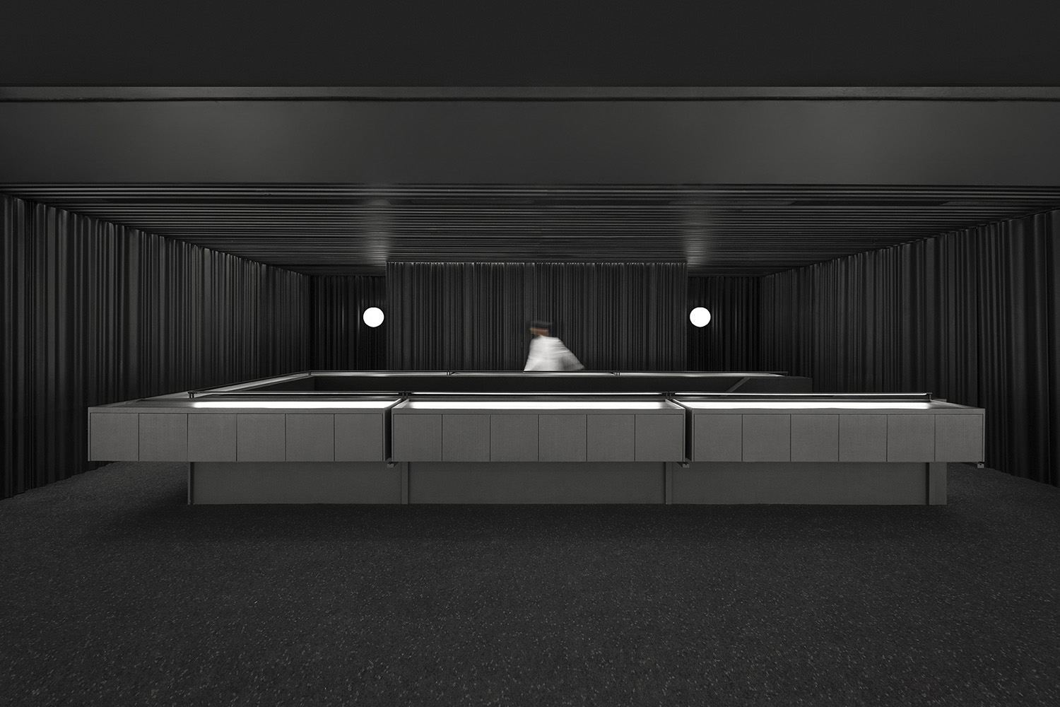 買手店設計,時尚買手店設計,零售店設計,零售空間設計,女裝店設計,(SO)What買手店,(SO)What,SND買手店,服裝零售店設計,重慶(SO)What買手店,萬社設計,萬社設計作品