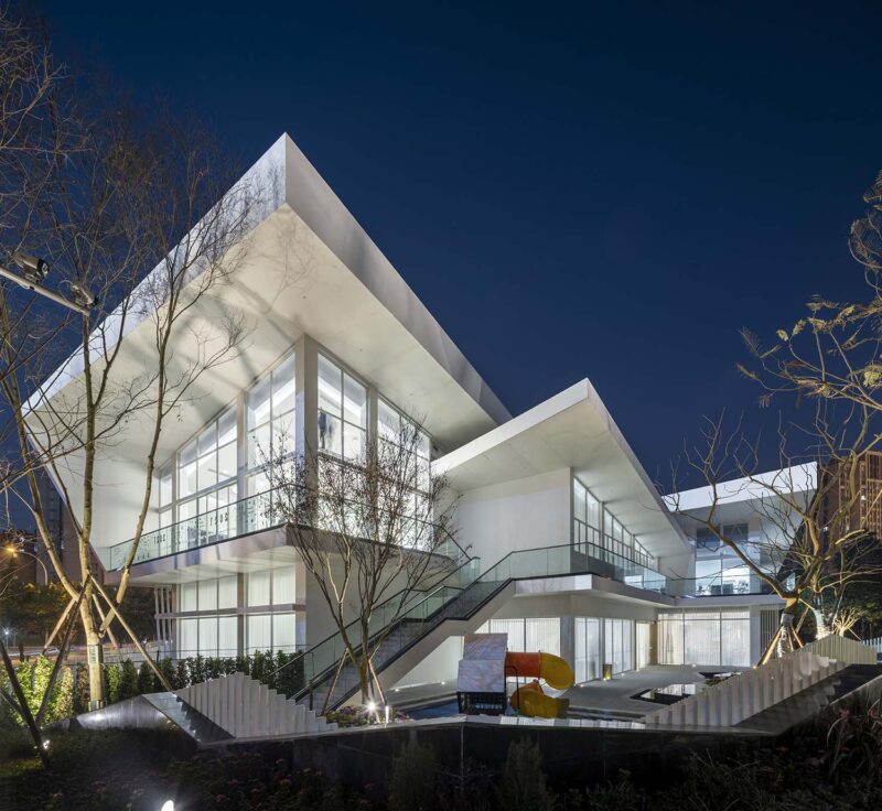 小隱建築 | 成都蘇坡藝廊:廊橋意象,一幅光影的畫卷