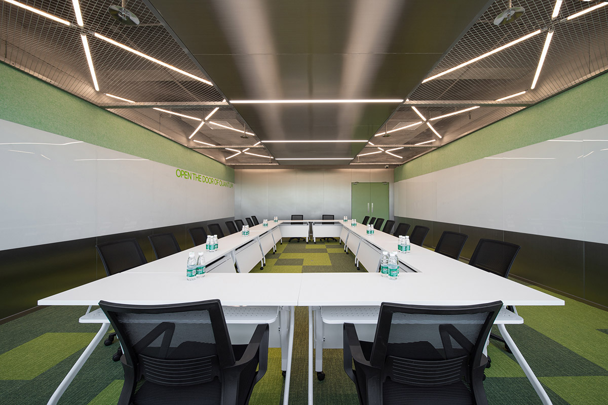 辦公室設計,科技公司辦公室設計,珠海辦公室設計,辦公室設計案例,科技公司辦公室設計案例,開放式辦公室設計,現代風格辦公室設計,啟科量子辦公室,韶康設計