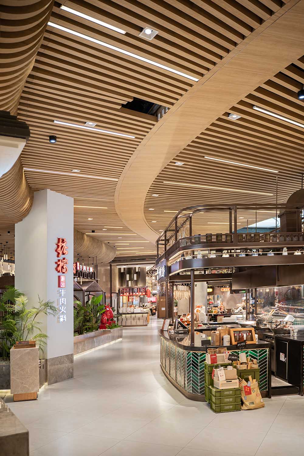 餐飲空間,食通天,美食廣場設計,美食街設計,華潤萬象城美食街,沈陽萬象城美食街,金楓設計