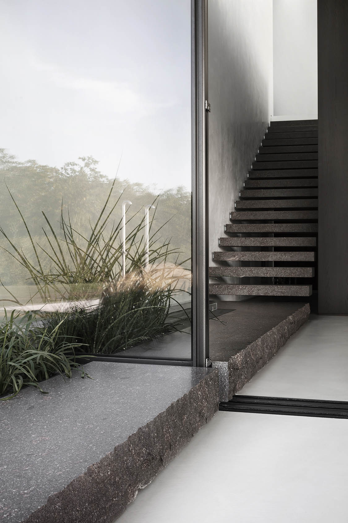 極簡美學,極簡主義設計,極簡別墅設計,別墅設計,國外別墅設計案例,700㎡別墅設計,極簡風格,700㎡Fluid House