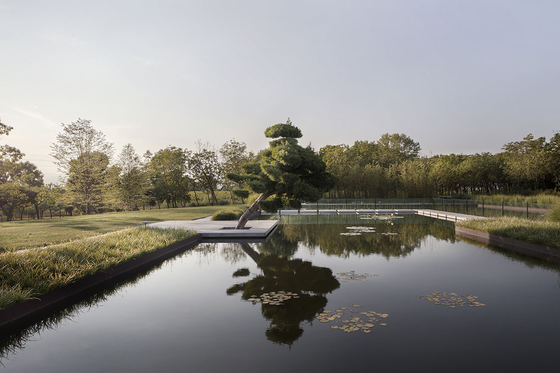 極簡美學,極簡主義設計,極簡別墅設計,別墅設計,國外別墅設計案例,700㎡別墅設計,極簡風格,700㎡Fluid House