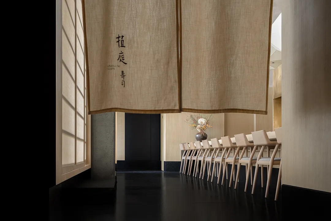 春山秋水,日料店設計,春山秋水作品,NATURE TIMES ART,春山秋水作品合集,春山秋水設計案例,壽司店設計案例,深圳植庭壽司,增田勵,深圳春山秋水,深圳植庭壽司