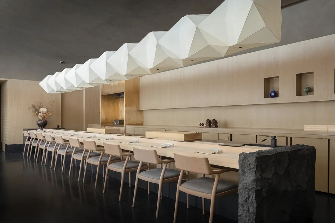 春山秋水,日料店設計,春山秋水作品,NATURE TIMES ART,春山秋水作品合集,春山秋水設計案例,壽司店設計案例,深圳植庭壽司,增田勵,深圳春山秋水,深圳植庭壽司