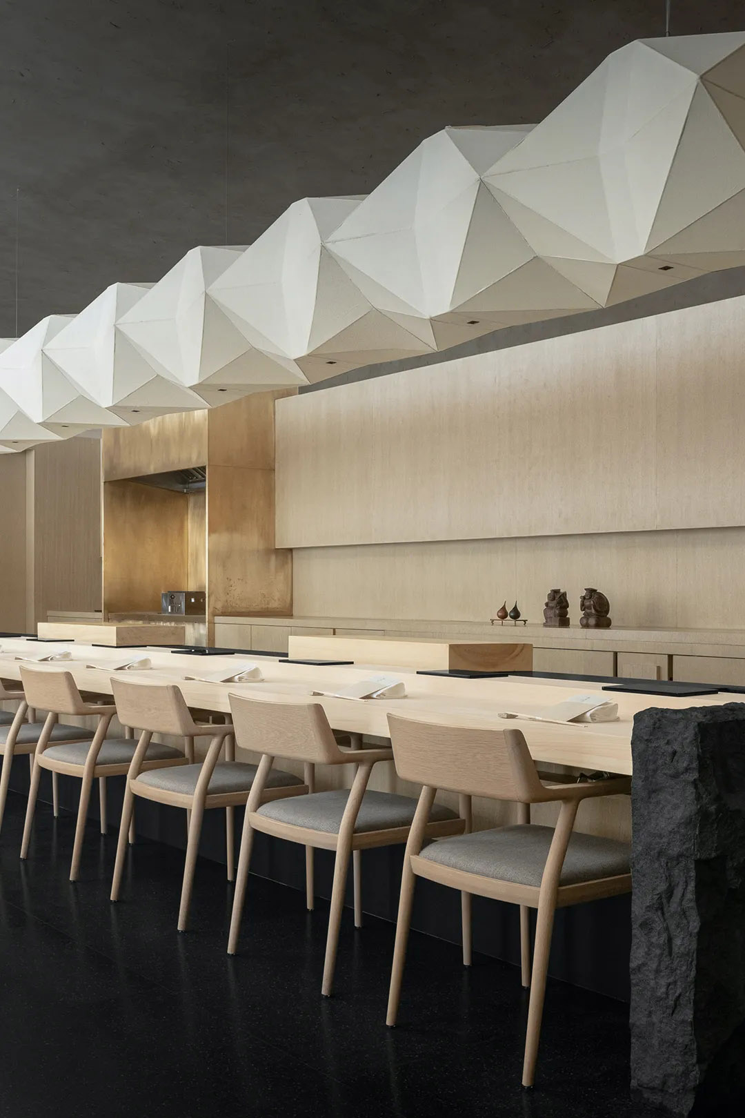 春山秋水,日料店設計,春山秋水作品,NATURE TIMES ART,春山秋水作品合集,春山秋水設計案例,壽司店設計案例,深圳植庭壽司,增田勵,深圳春山秋水,深圳植庭壽司