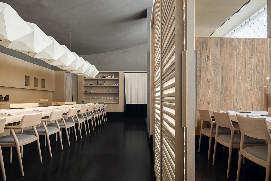 春山秋水,日料店設計,春山秋水作品,NATURE TIMES ART,春山秋水作品合集,春山秋水設計案例,壽司店設計案例,深圳植庭壽司,增田勵,深圳春山秋水,深圳植庭壽司