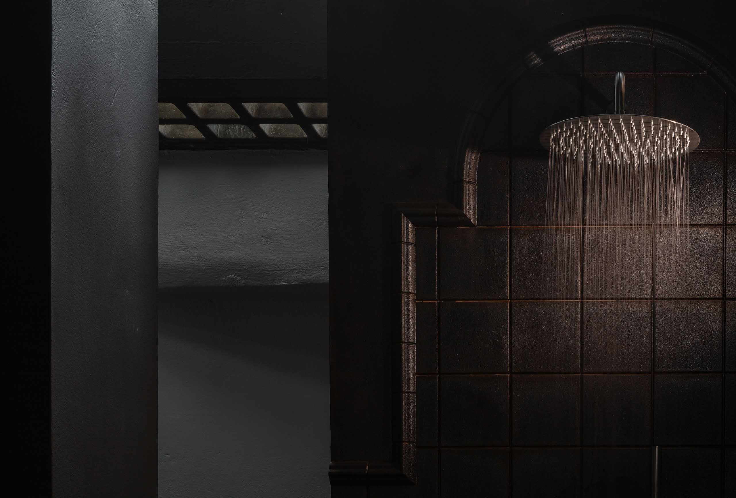 衛浴品牌展廳,展廳設計,國外展廳設計,建築改造,廠房改造,Holloway Li設計作品,企業展廳設計