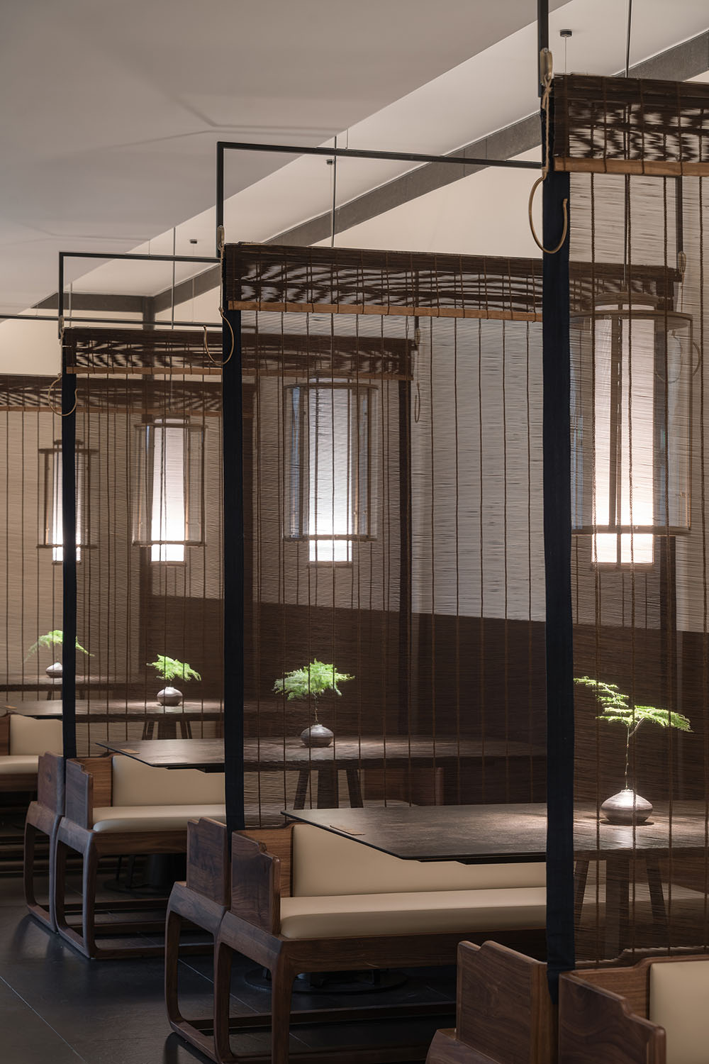 餐廳設計,江南餐廳設計,休閑餐廳設計,現代風格餐廳設計,主題餐廳設計,現代風格餐廳設計案例,杭州餐廳設計,蘭桂江南餐廳,蘭桂江南,杭州大廈蘭桂江南,臥野空間設計,臥野空間