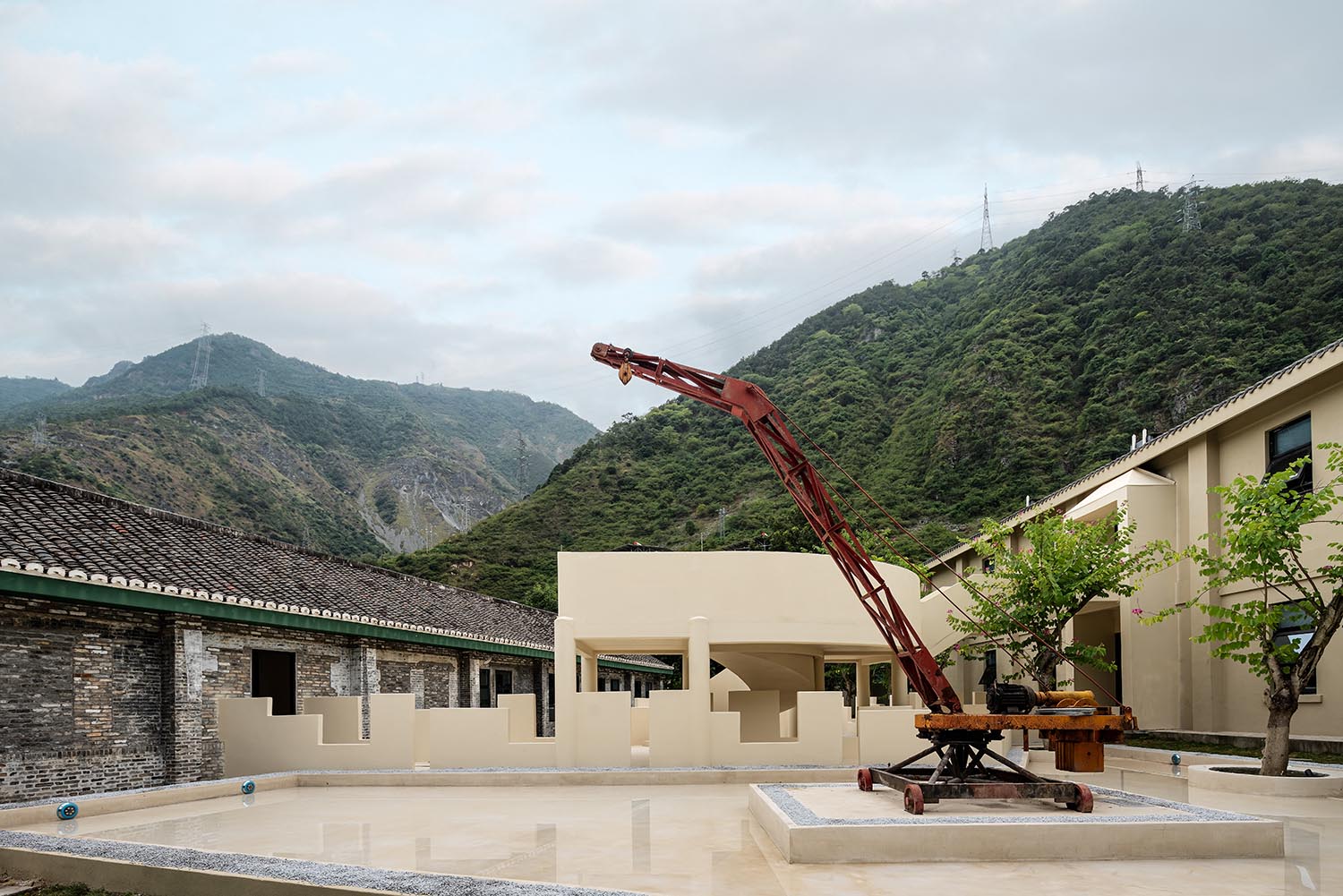 桐去108社,咖啡店,民宿,建築改造,宋揚設計事務所,聞墨空間設計,宋揚設計事務所作品,桐去108社咖啡店,桐去108社民宿,建築改造民宿,工廠改造,工業建築改造,⼴元堡川礦,雅安民宿