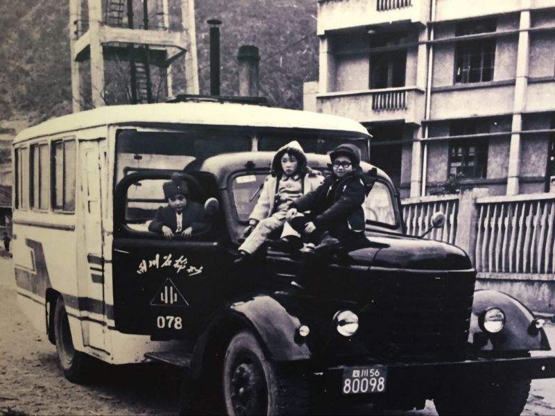 桐去108社,咖啡店,民宿,建築改造,宋揚設計事務所,聞墨空間設計,宋揚設計事務所作品,桐去108社咖啡店,桐去108社民宿,建築改造民宿,工廠改造,工業建築改造,⼴元堡川礦,雅安民宿