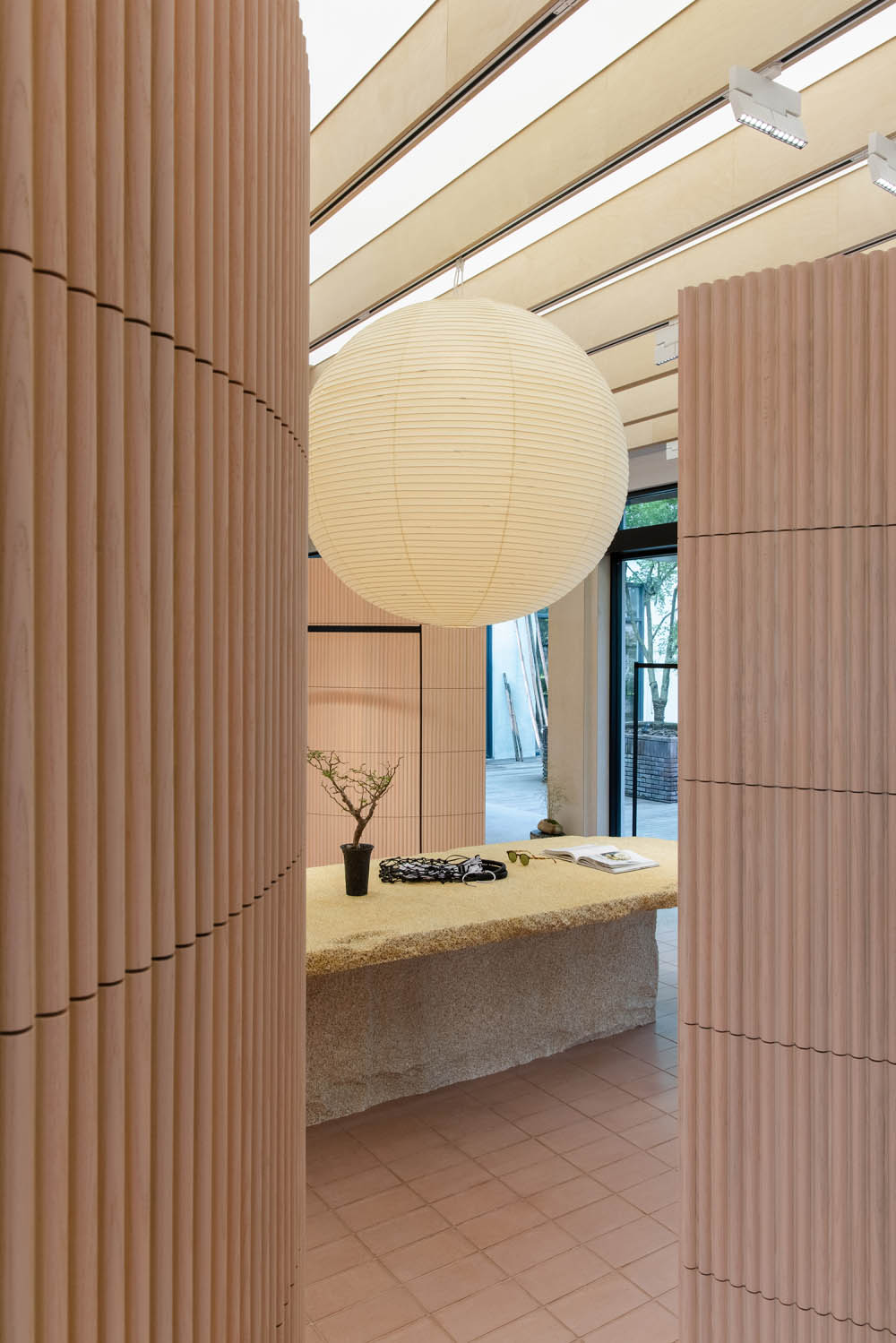 一展設計,杭州服裝買手店,HOW DEPARTMENT買手店,零售店設計,買手店設計,杭州一展,杭州服裝店設計,服裝買手店