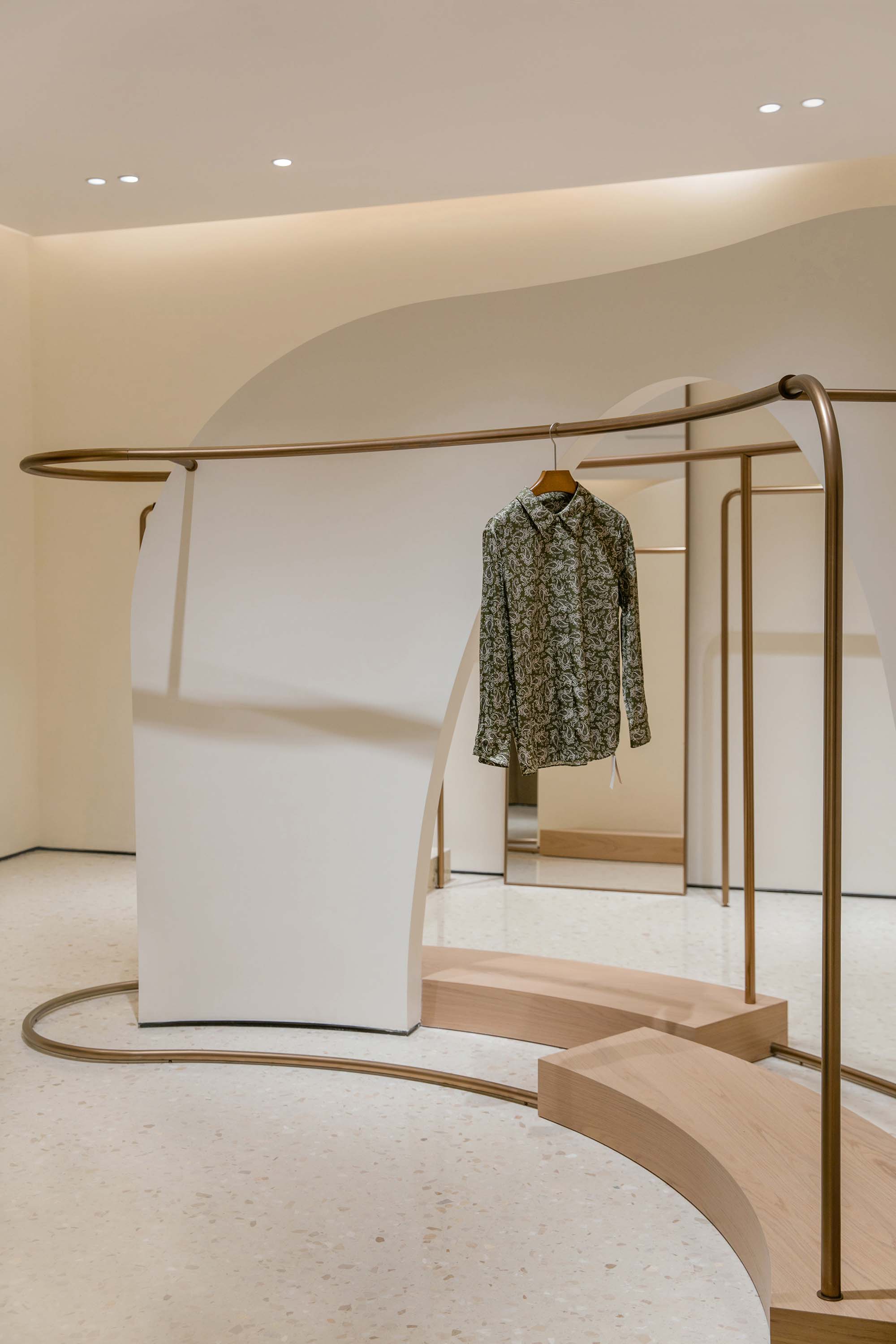 JYDP,FLORA&aiLEY上海鼎源路店,FLORA&aiLEY,JYDP間睦設計,服裝設計案例,女裝店,女裝服裝店設計,女裝品牌形象店