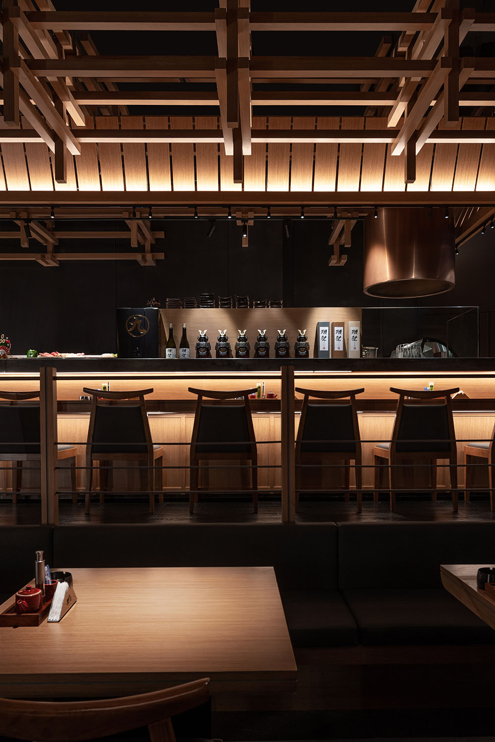 餐廳設計,休閑餐廳設計,現代風格餐廳設計,現代風格餐廳設計案例,日料店設計,南昌餐廳設計,南昌日料店設計,日料店設計案例,黑門一番,南昌黑門一番,黑門一番日本料理,三厘社TRIOSTUDIO,三厘社,TRIOSTUDIO