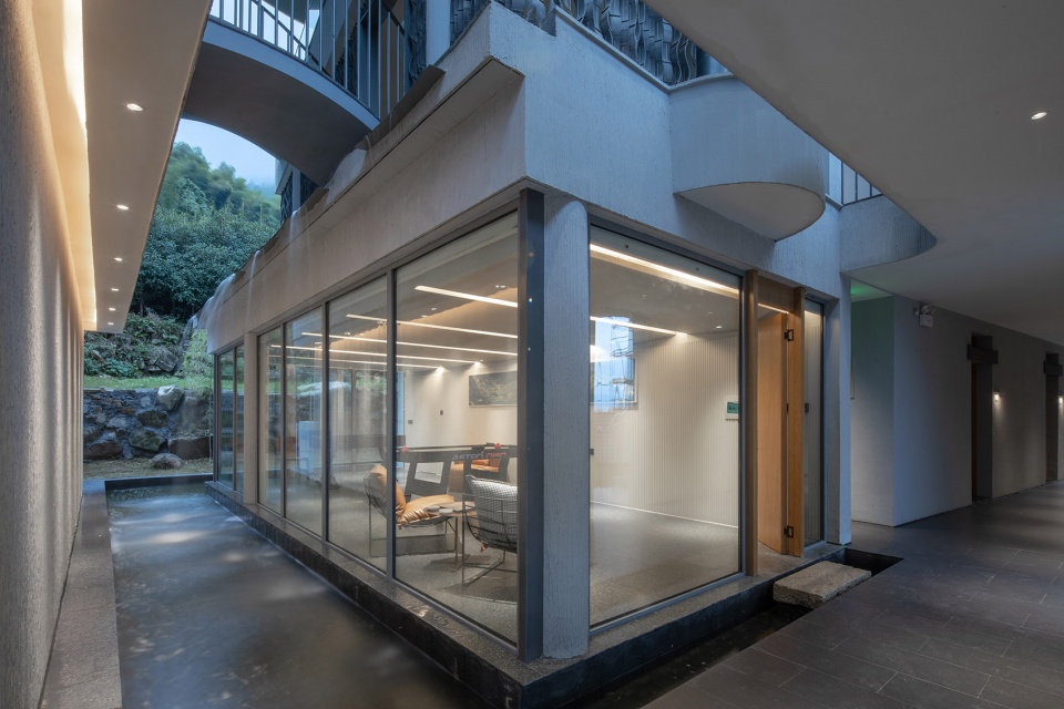 民宿設計,民宿改造設計,酒店設計,設計酒店,酒店設計案例,民宿設計案例,杭州民宿,杭州民宿設計,桐廬未遲·千山精品民宿,未遲·千山精品民宿,未遲·千山,來建築設計,來建築