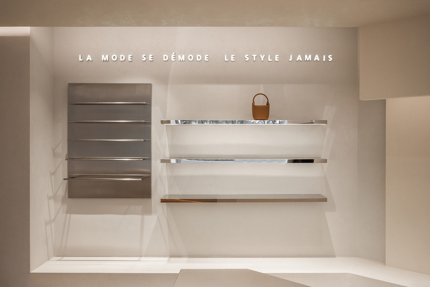 商業空間設計,集合店設計,零售店設計,服裝店設計,買手店設計,服裝集合店設計,武漢集合店設計,QYF集合店,QYF,武漢QYF,上術設計事務所,上術設計,Sun Concepts Office