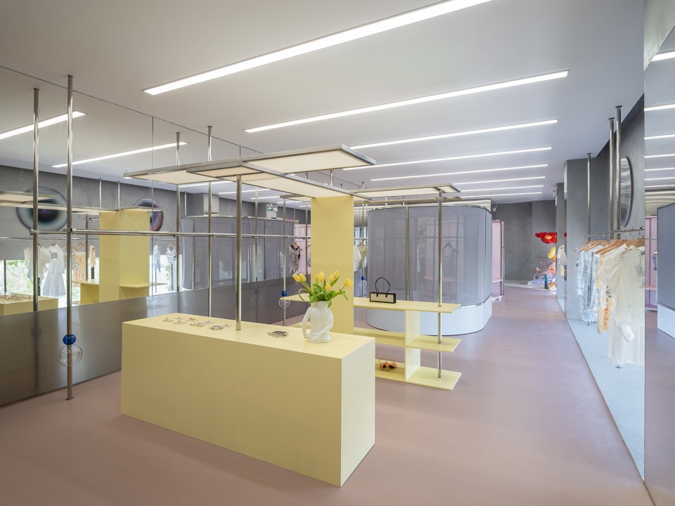 深圳服裝買手店,服裝店設計,ouiWE買手店,深圳ouiWE買手店,零售店設計,買手店設計,深圳買手店設計,佚建築工作室,深圳服裝店設計,服裝買手店