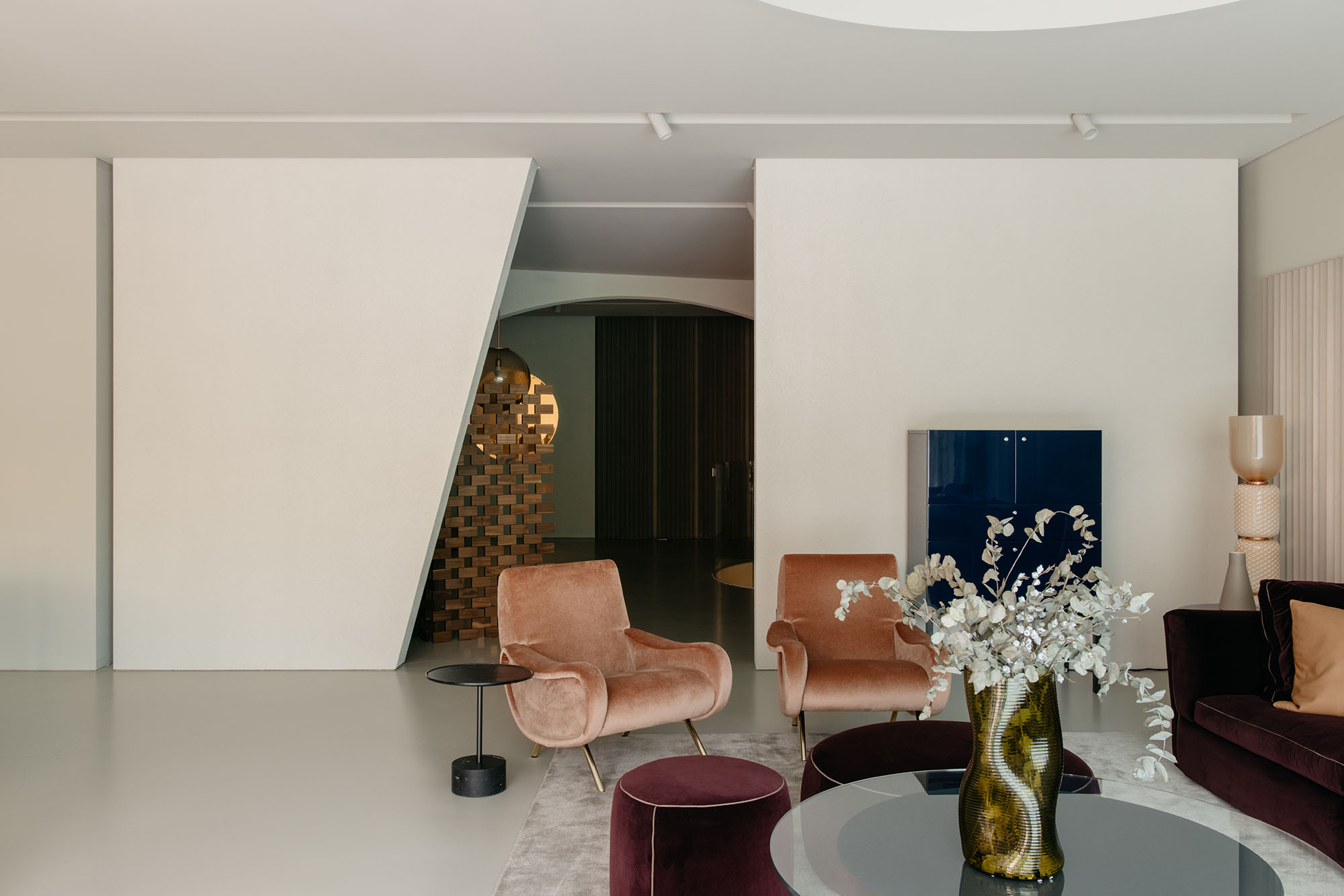 正反設計,Cassina,Cassina家具,家具展廳設計,家具展廳設計案例,OUTIN. DESIGN