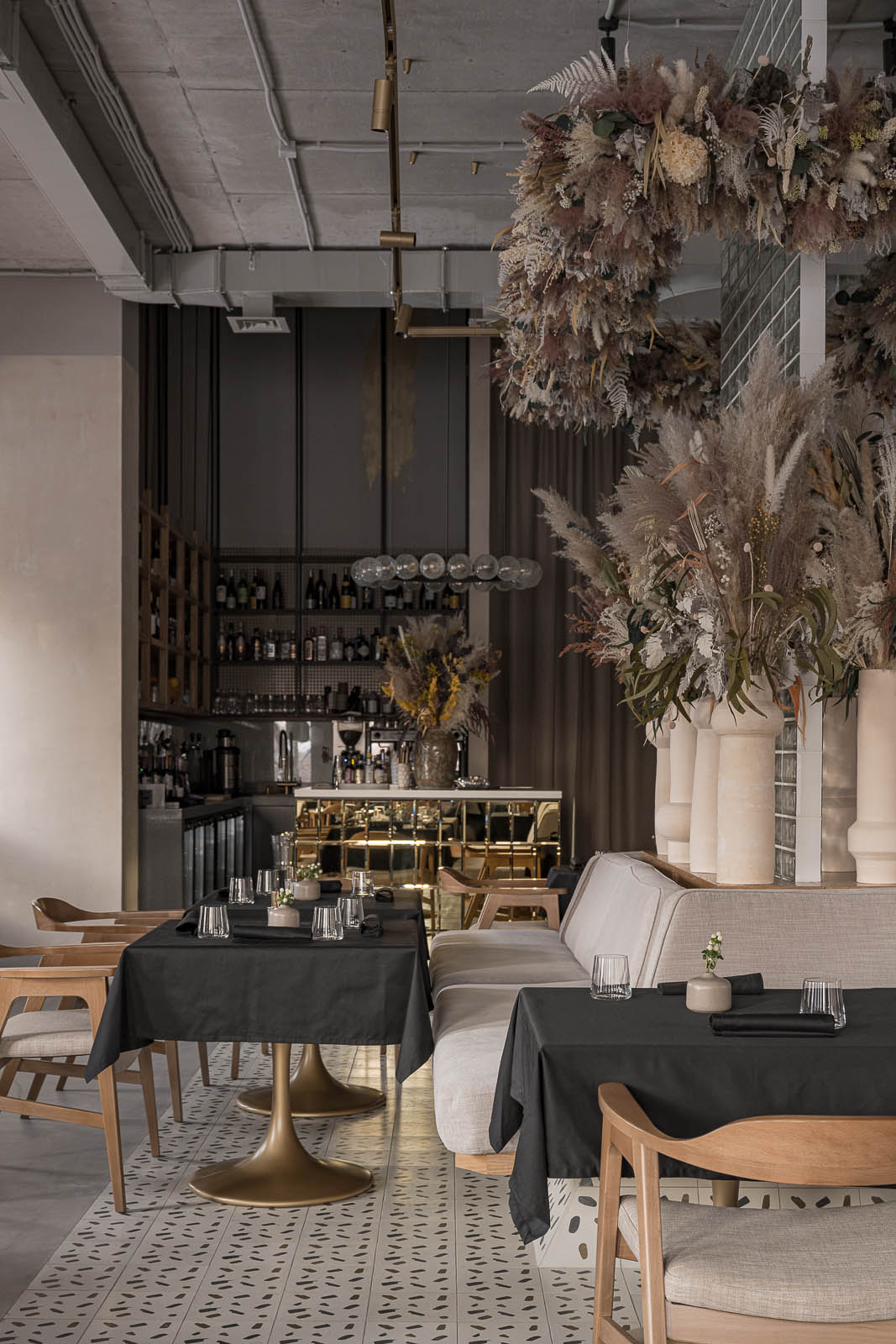 PRSPKT Architects,Ptitsy restaurant,餐廳設計案例,餐廳設計,國外餐廳設計案例,西餐廳設計