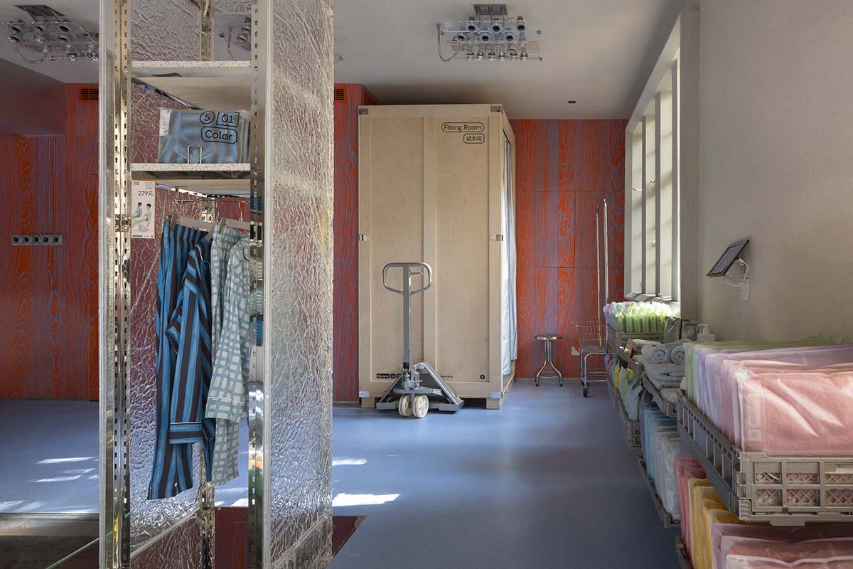 SOME THOUGHTS,服裝店設計,服裝店設計案例,Bananain,服裝概念店,重新設計基本款,蕉內服裝店,上海蕉內