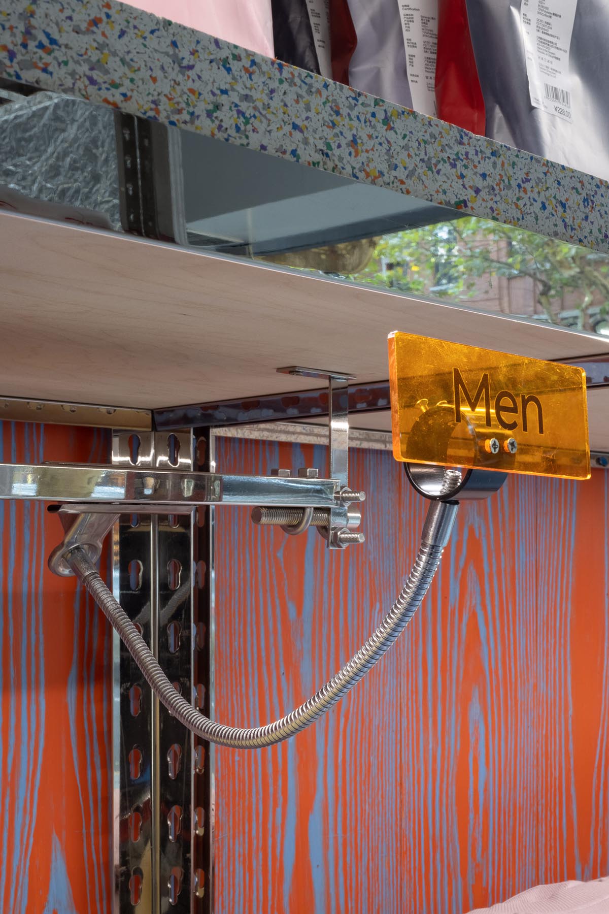 SOME THOUGHTS,服裝店設計,服裝店設計案例,Bananain,服裝概念店,重新設計基本款,蕉內服裝店,上海蕉內