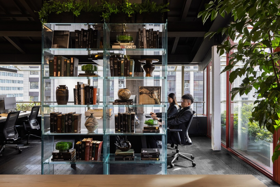 辦公室設計,設計公司辦公室設計,辦公空間設計,開放式辦公室設計,上海辦公室設計,上海設計工作辦公室設計,辦公室設計案例,CCD大中華上海總部辦公室,CCD,CCD香港鄭中設計事務所,香港鄭中設計事務所,CCD設計作品