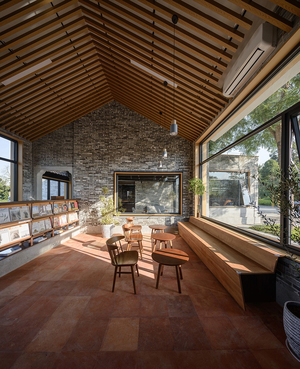 書店設計,老房改造書房設計,佛山書店設計,佛山書店設計案例,書店設計案例,康園“一錐書屋”,康園一錐書屋,佛山康園“一錐書屋”,書店零售店,康園書店,玳山建築設計,玳山建築