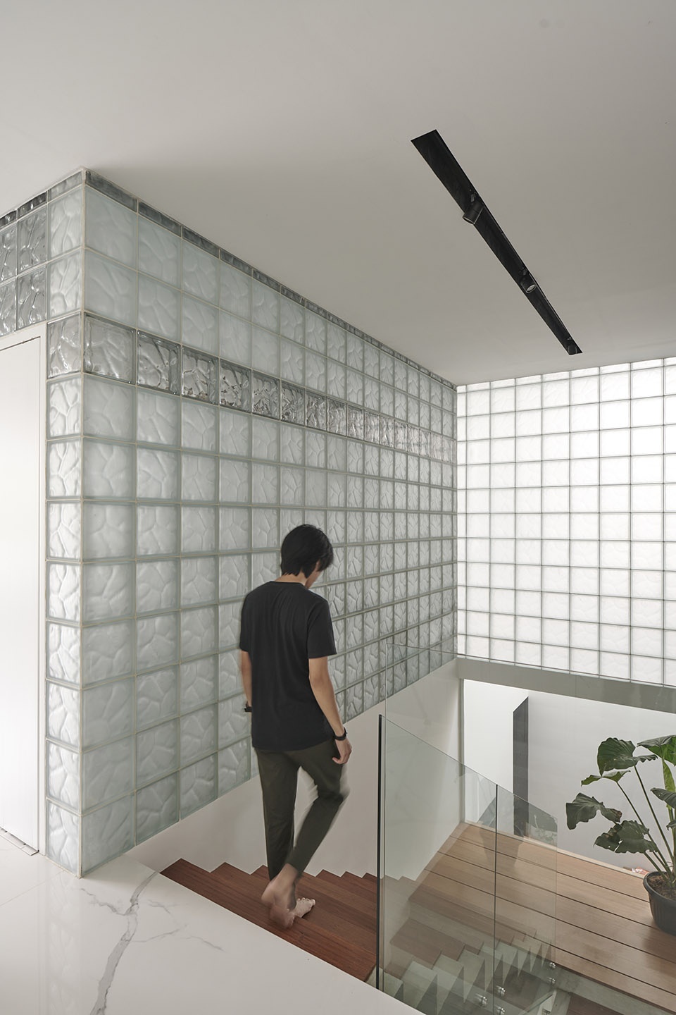 525㎡別墅設計,525㎡,別墅設計,住宅設計,國外別墅設計,國外住宅設計,獨棟住宅改造,別墅設計案例,折射屋,雅加達折射屋,RAD+ar,RAD+ar設計公司