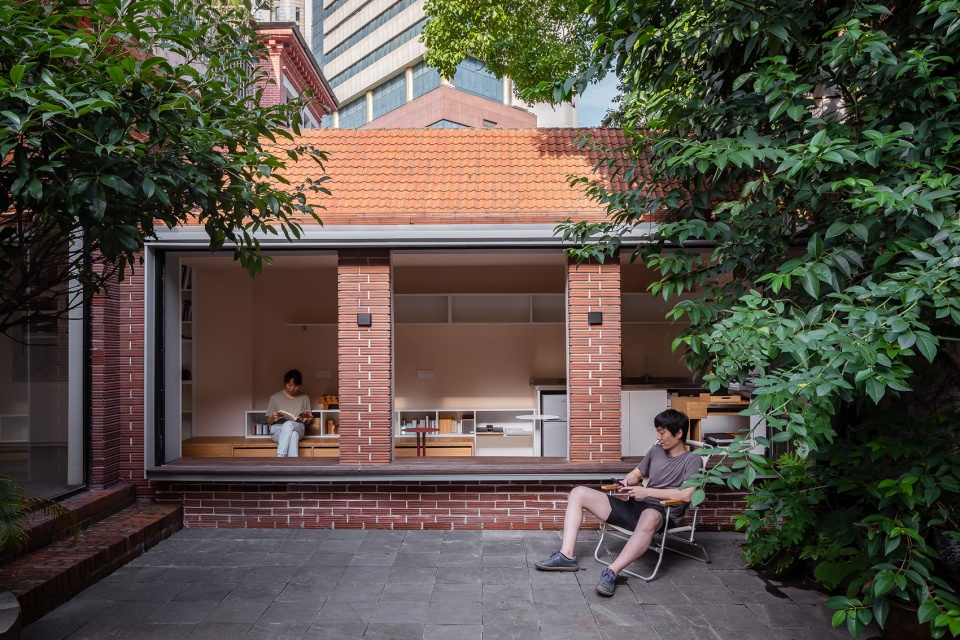 辦公室設計,辦公空間設計,開放式辦公室設計,上海辦公室設計,設計公司辦公室設計案例,直線建築設計事務所,直線建築設計事務所辦公室,辦公室設計案例,直線建築上海辦公室,上海直線建築