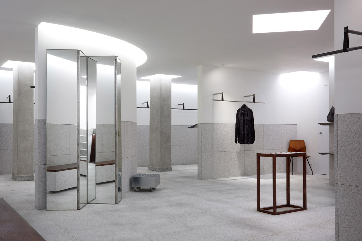 首爾,男裝旗艦店,旗艦店設計,Soui男裝品牌旗艦店,H OFFICE,韓國,服裝店設計案例,男裝店設計,國外服裝店設計