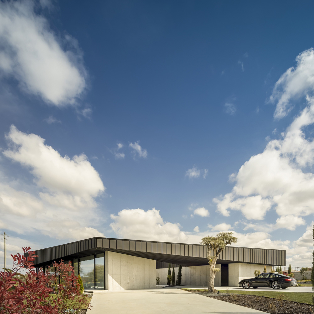 Contaminar Arquitectos,葡萄牙,610㎡別墅,別墅設計案例,國外別墅設計,鄉村別墅設計,禪意庭院,鄉村別墅設計案例