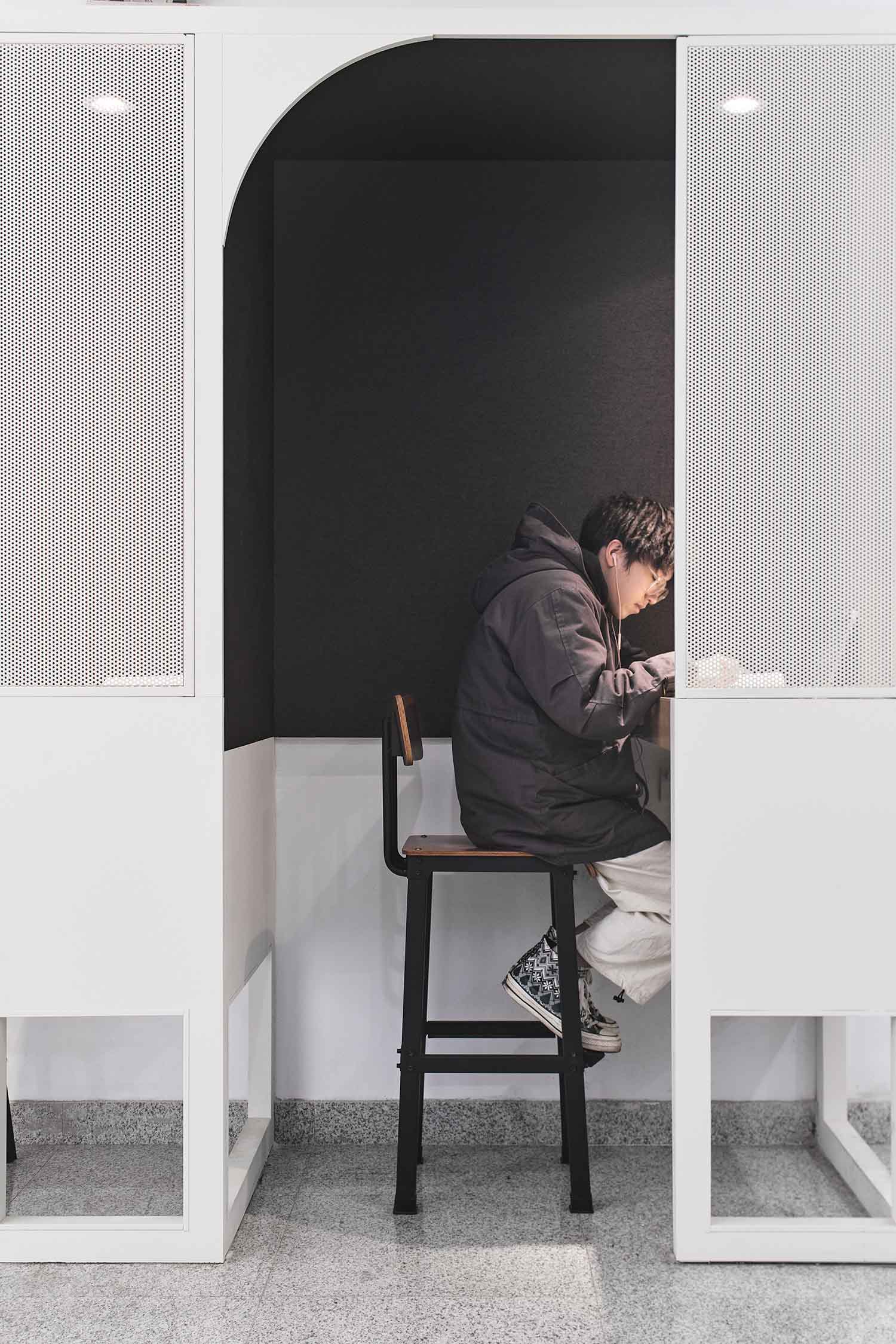 餘論設計,YUDESIGNS,浙江外國語學院圖書館設計,圖書館設計,圖書館設計案例,學校圖書館,浙江外國語學院圖書館