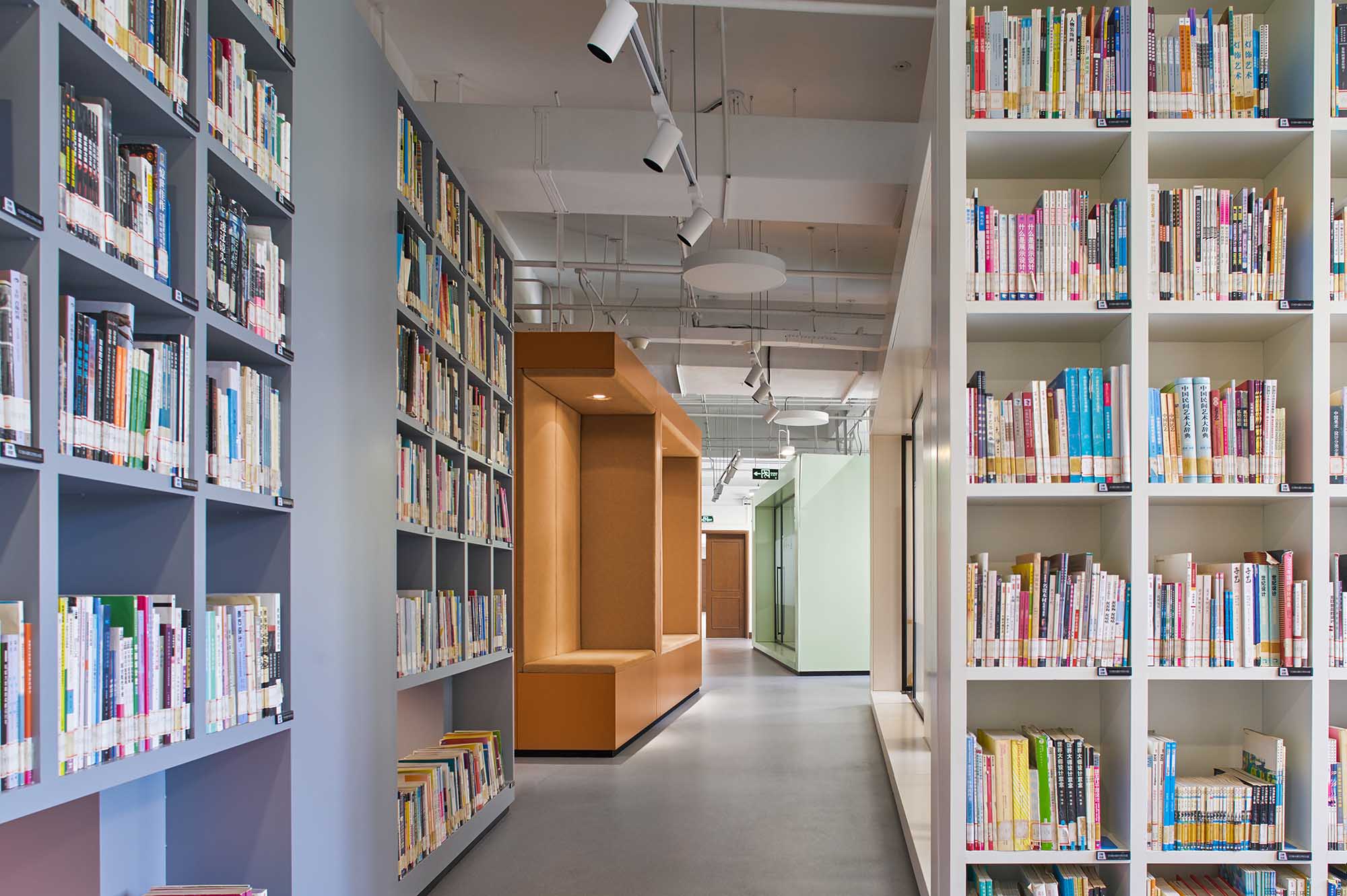 餘論設計,YUDESIGNS,浙江外國語學院圖書館設計,圖書館設計,圖書館設計案例,學校圖書館,浙江外國語學院圖書館