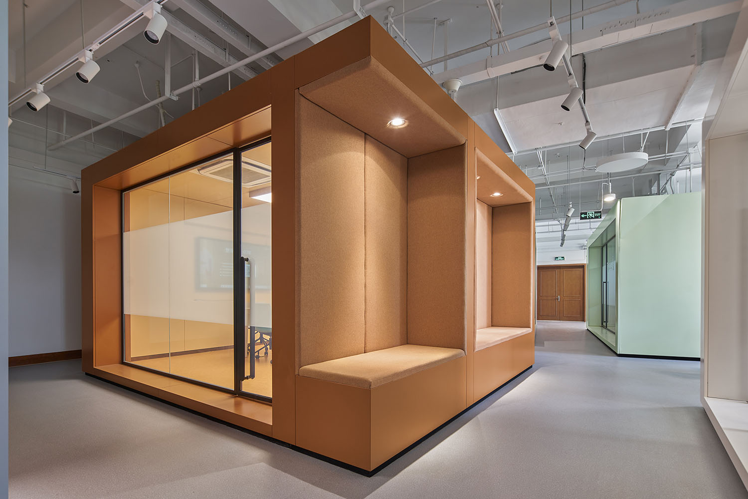 餘論設計,YUDESIGNS,浙江外國語學院圖書館設計,圖書館設計,圖書館設計案例,學校圖書館,浙江外國語學院圖書館