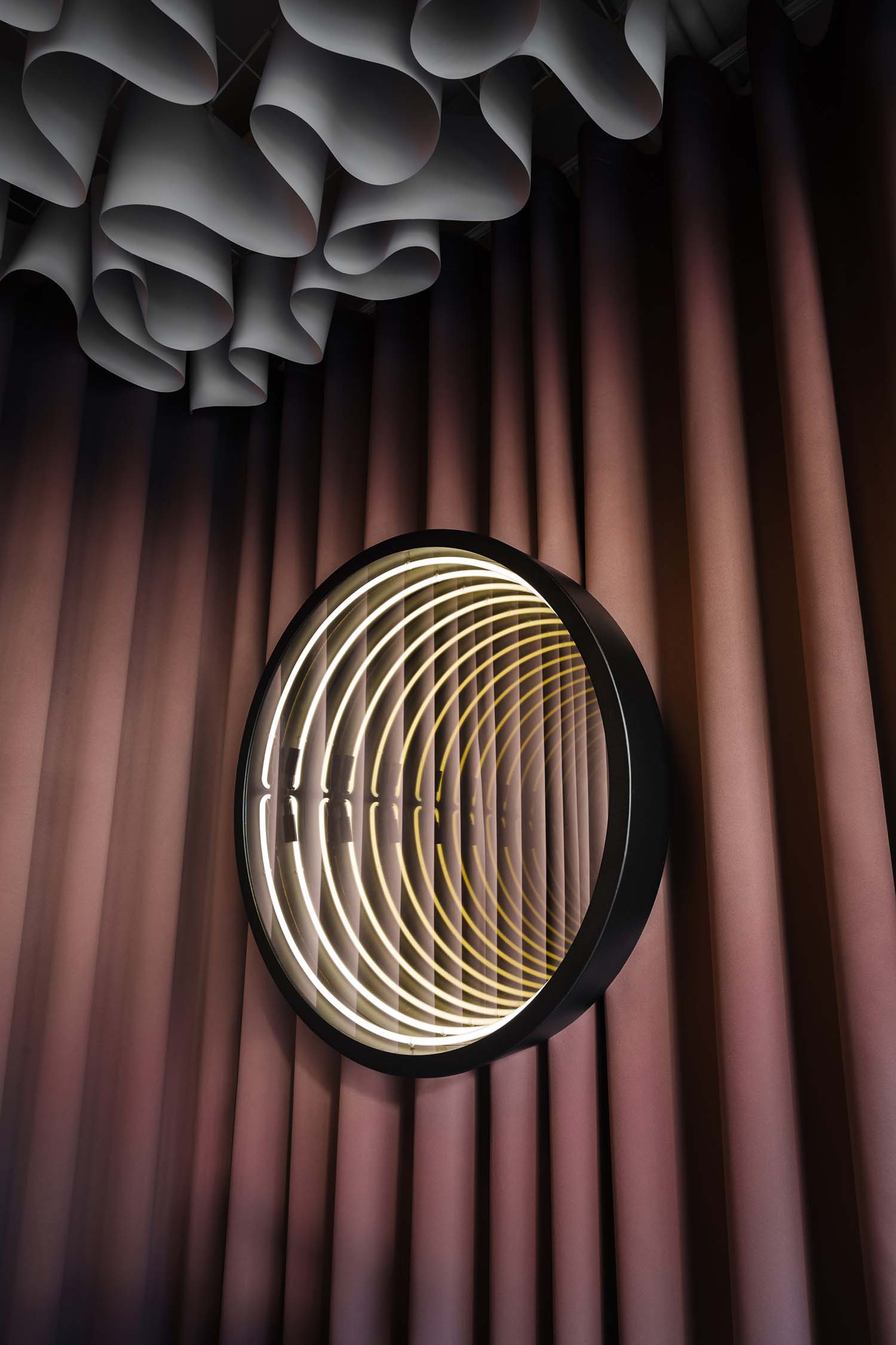 NOKE Architects,美發店設計,理發店店,美發沙龍店設計案例,美發店設計方案,波蘭,國外美發店設計,Ruby Blue salon